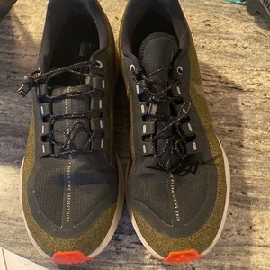 Nike shield size 11.5